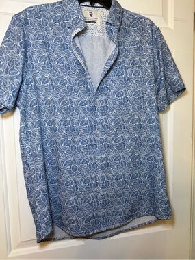 International Report Quality Classic Mens Medium? Button Up Shirt 4 Way Stretch